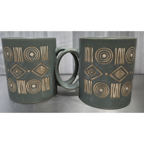 Pottery Barn Set Of 3 Vintage Aztec Graffito Bongo Green Mugs - Picture 2 of 8